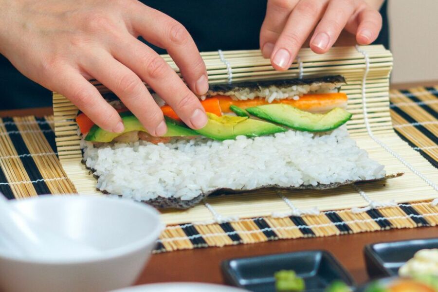 préparer california roll